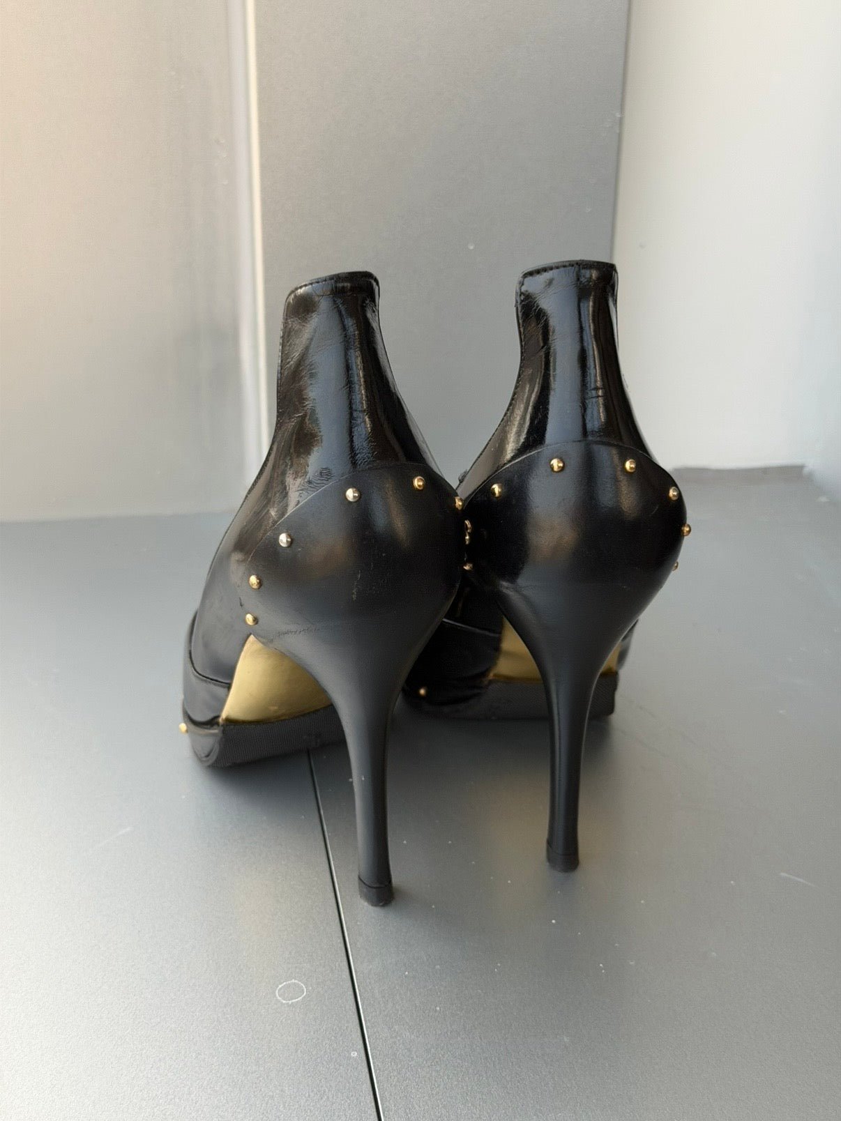 GUCCI BY TOM FORD F/W 2003 STUDDED HEELS
