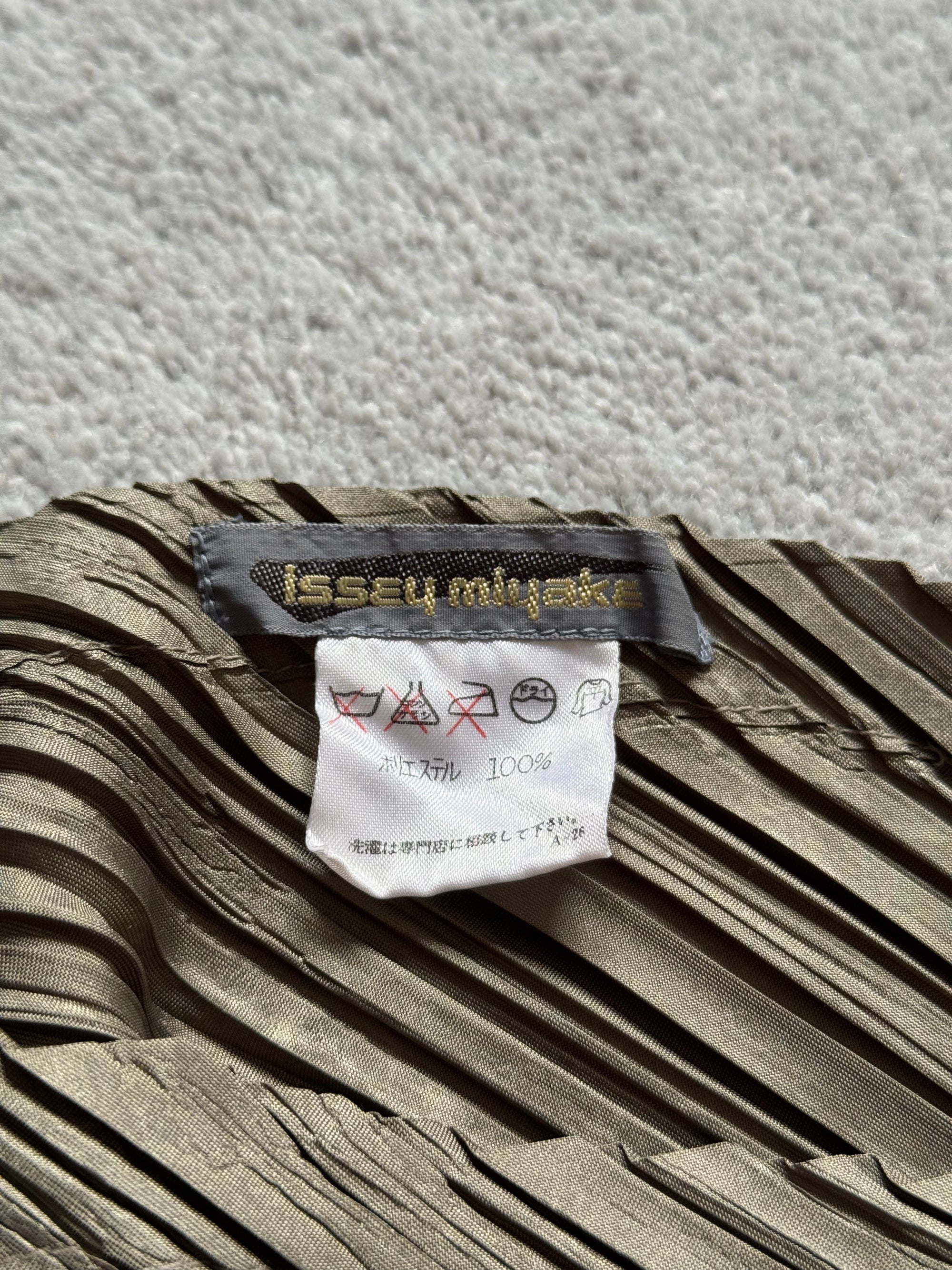 ISSEY MIYAKE 80s OLIVE PLEATED TOP