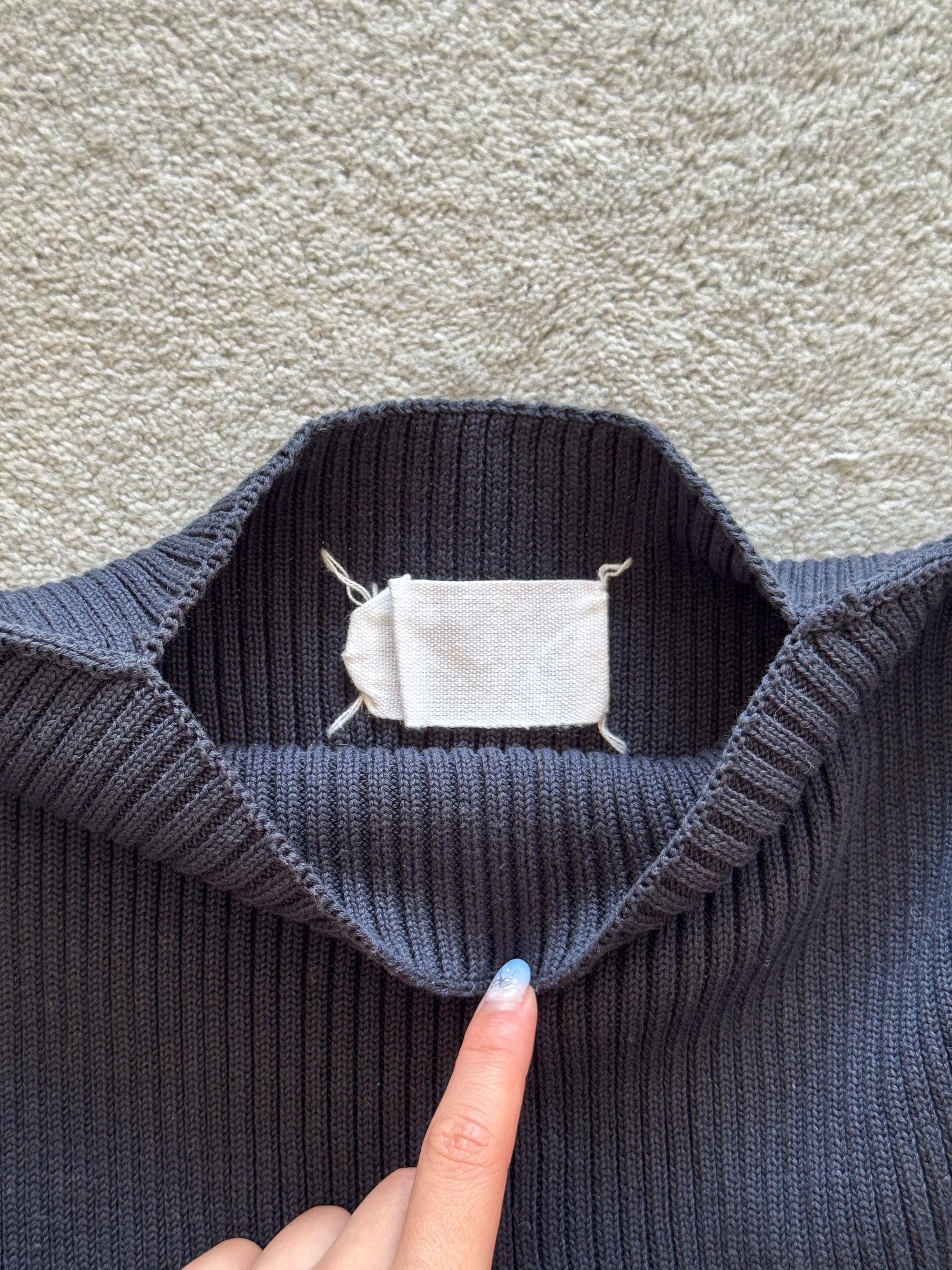 MAISON MARGIELA S/S 2002 CIRCULAR KNIT TOP