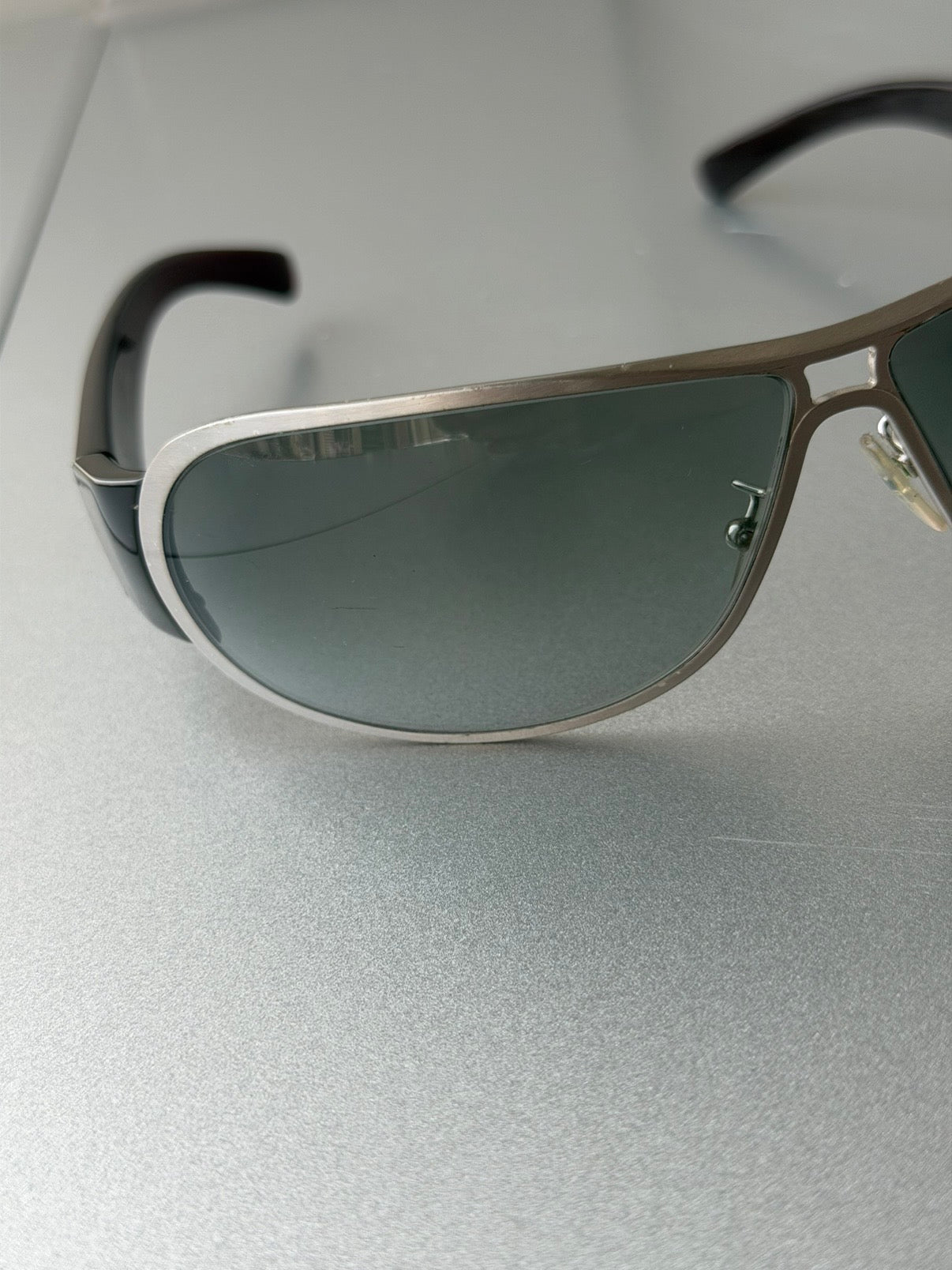 PRADA 00s FLOWER LOGO SUNGLASSES