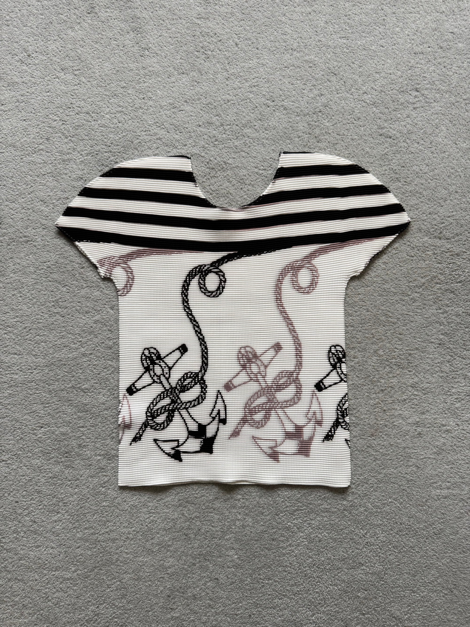 ISSEY MIYAKE ME ANCHOR ROPE PLEATED TOP