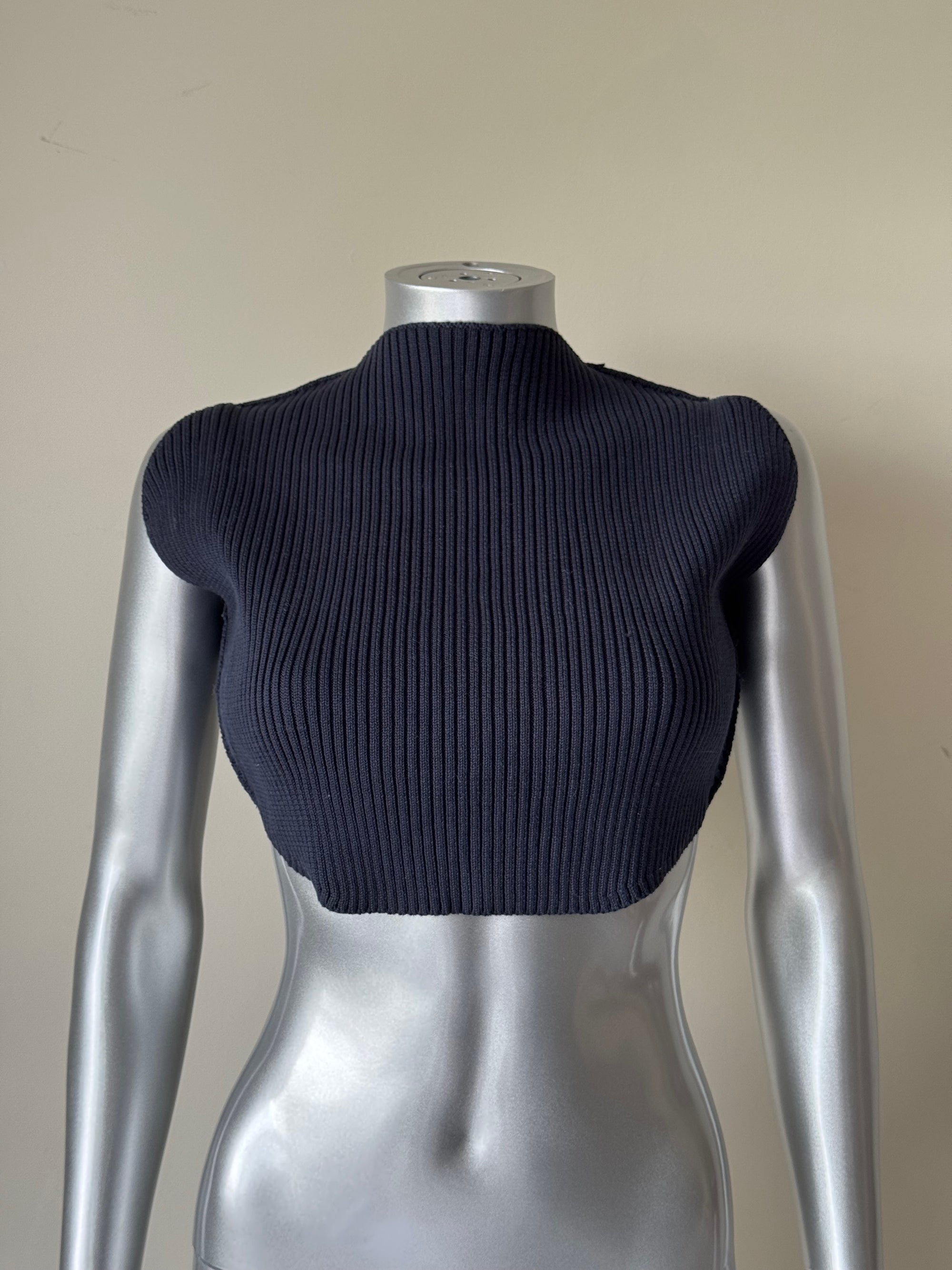 MAISON MARGIELA S/S 2002 CIRCULAR KNIT TOP