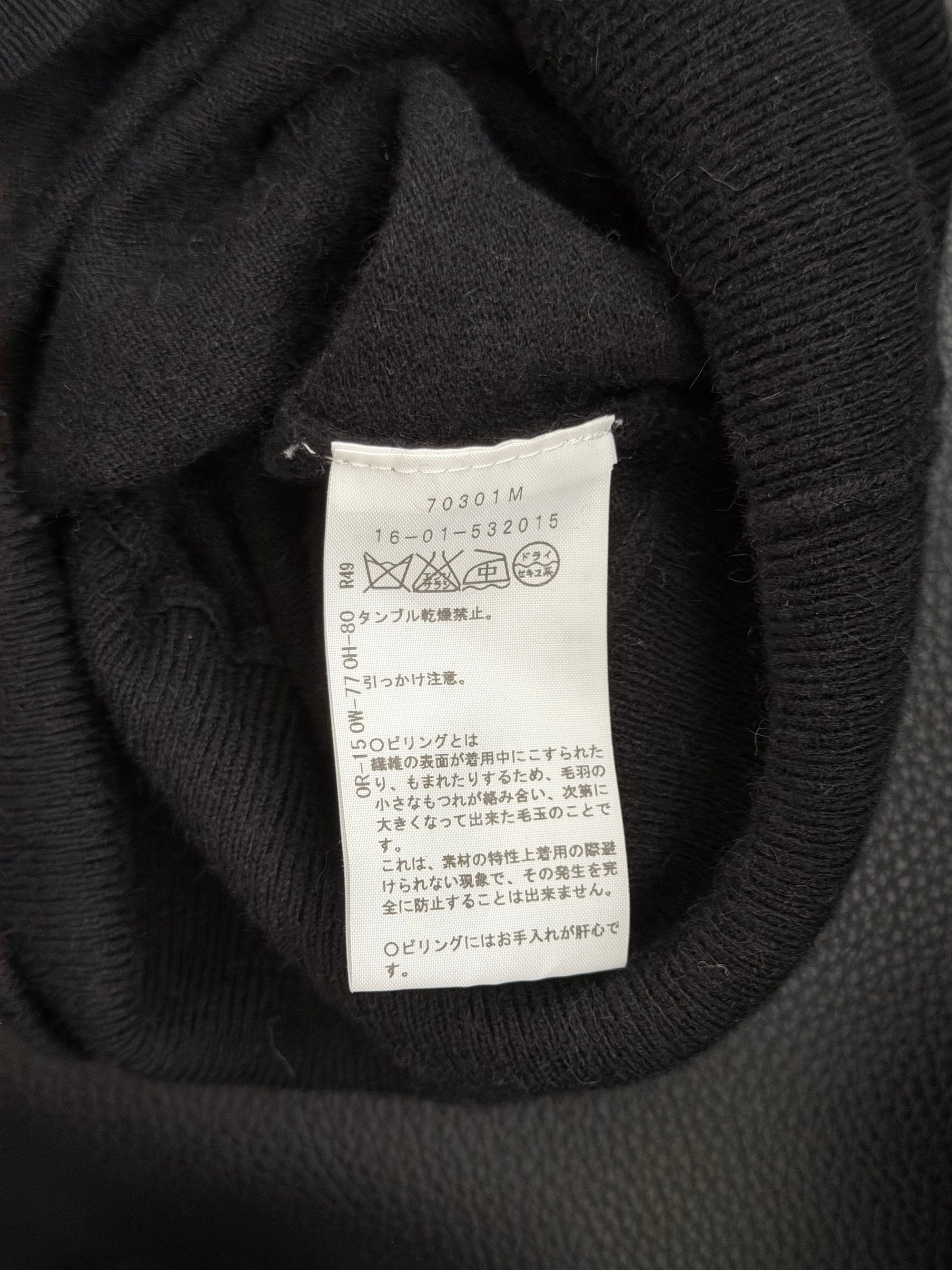 VIVIENNE WESTWOOD 00s ASYMMETRICAL TIE SWEATER