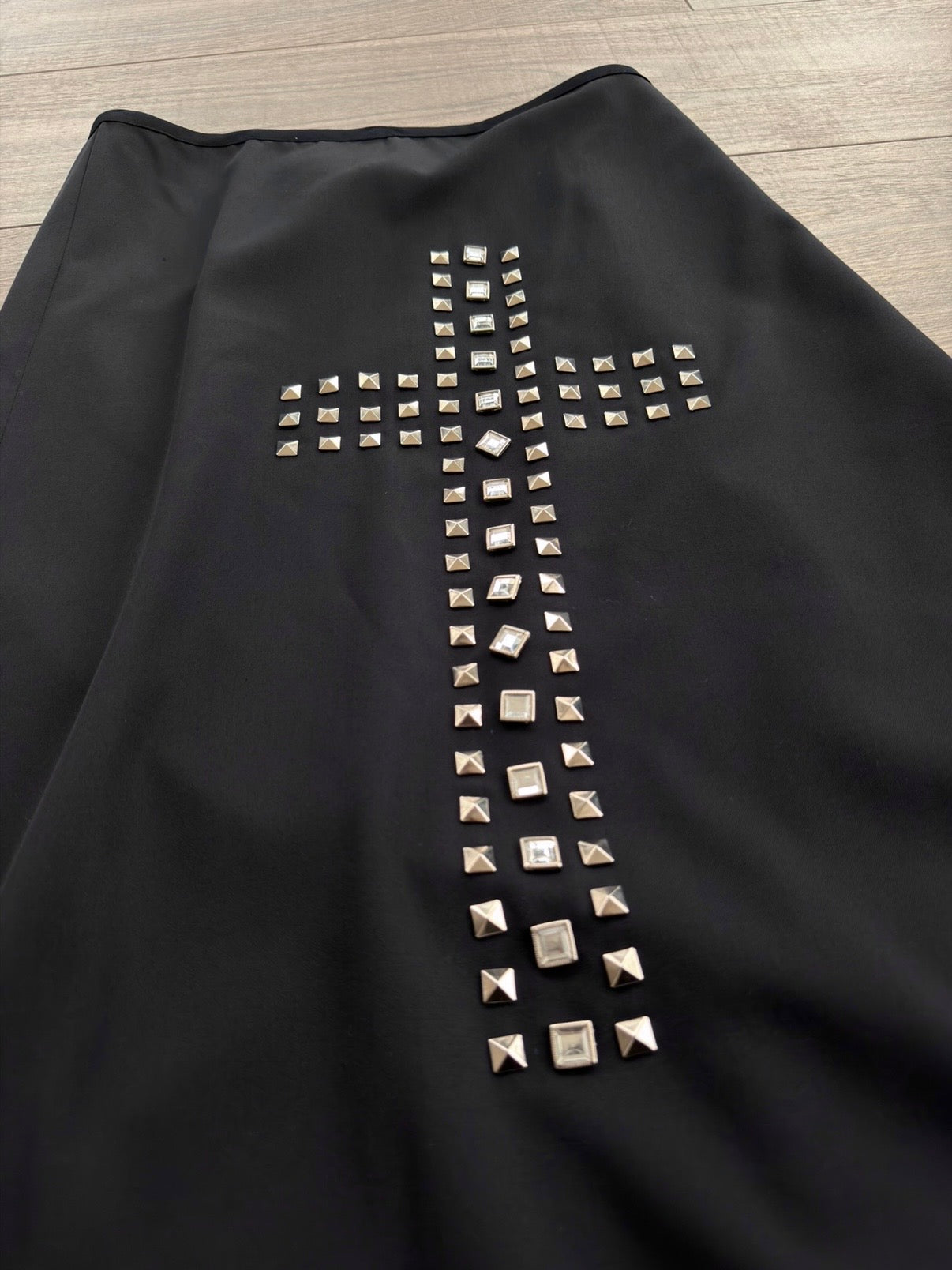 COMME DES GARCONS F/W 2000 CROSS STUD WRAP SKIRT