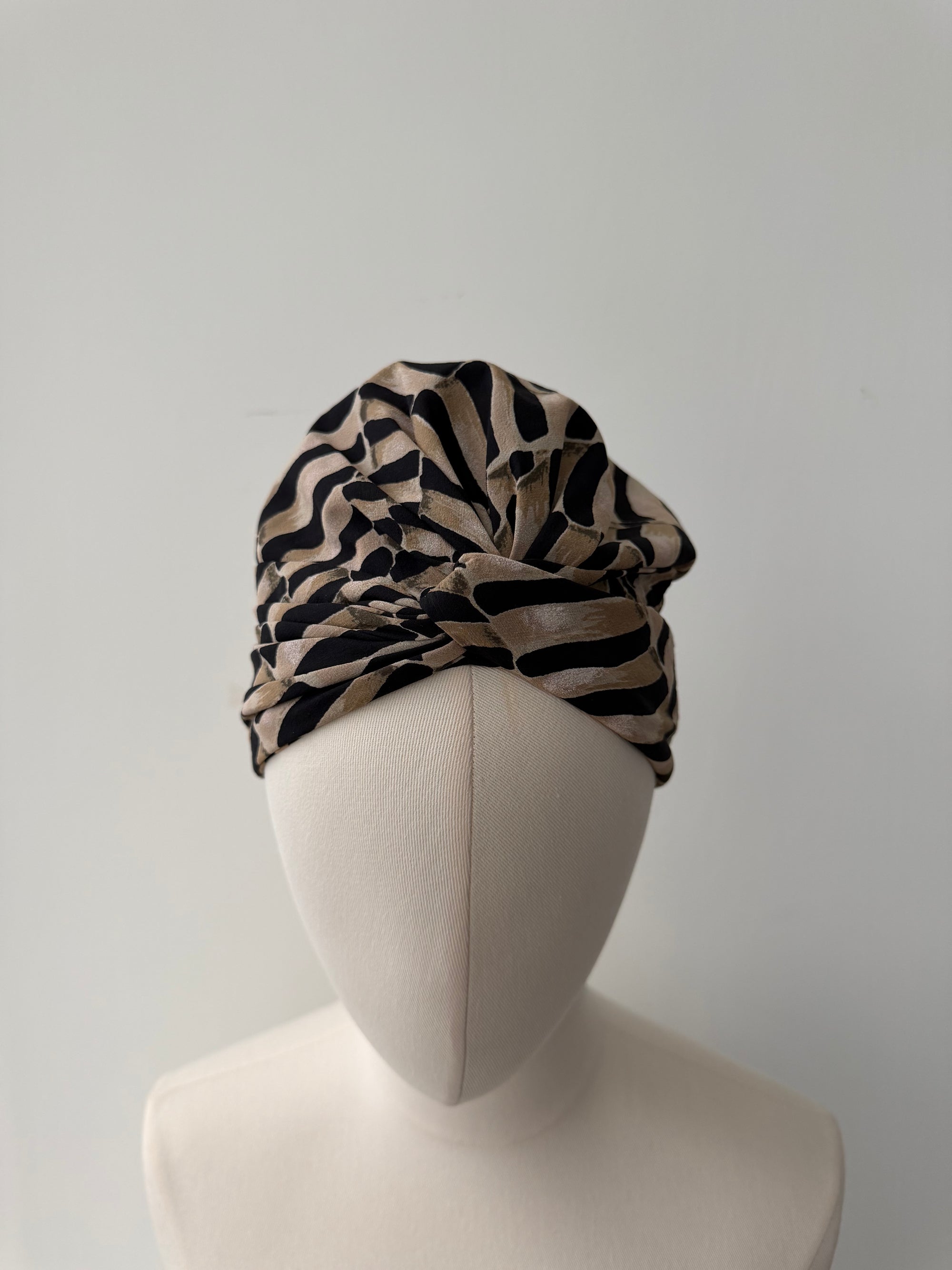 BALENCIAGA BY NICOLAS GHESQUIERE F/W 2009 SILK SET+TURBAN