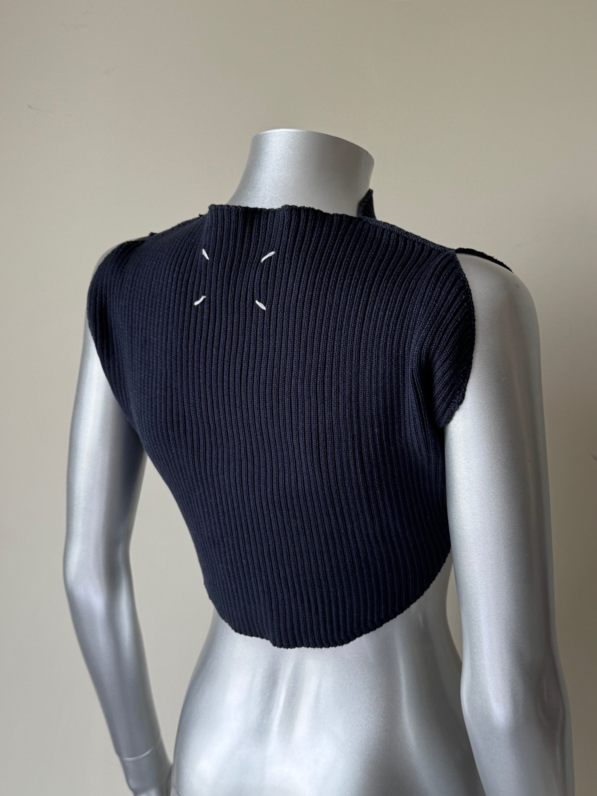 MAISON MARGIELA S/S 2002 CIRCULAR KNIT TOP