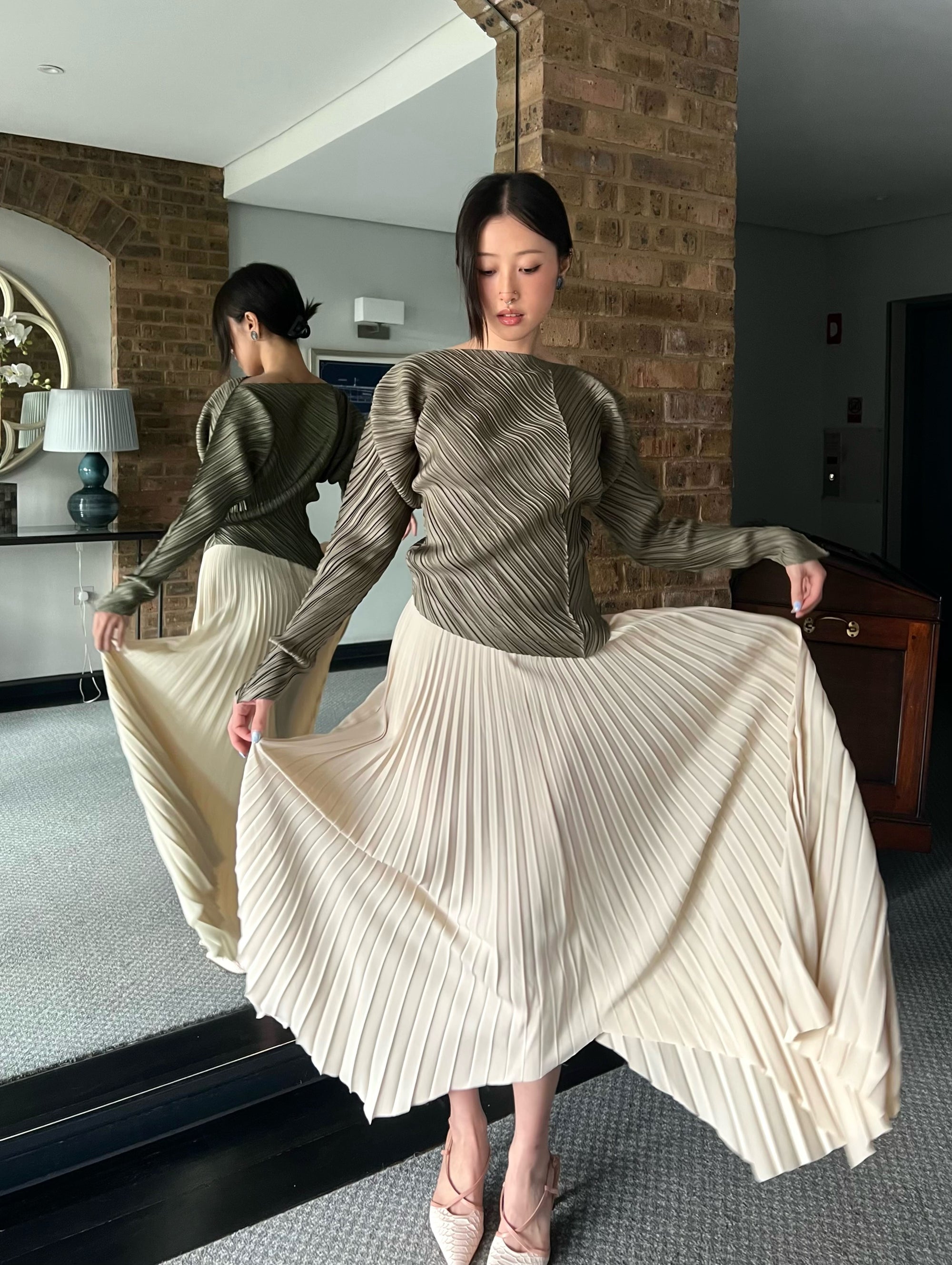 ISSEY MIYAKE 80s OLIVE PLEATED TOP