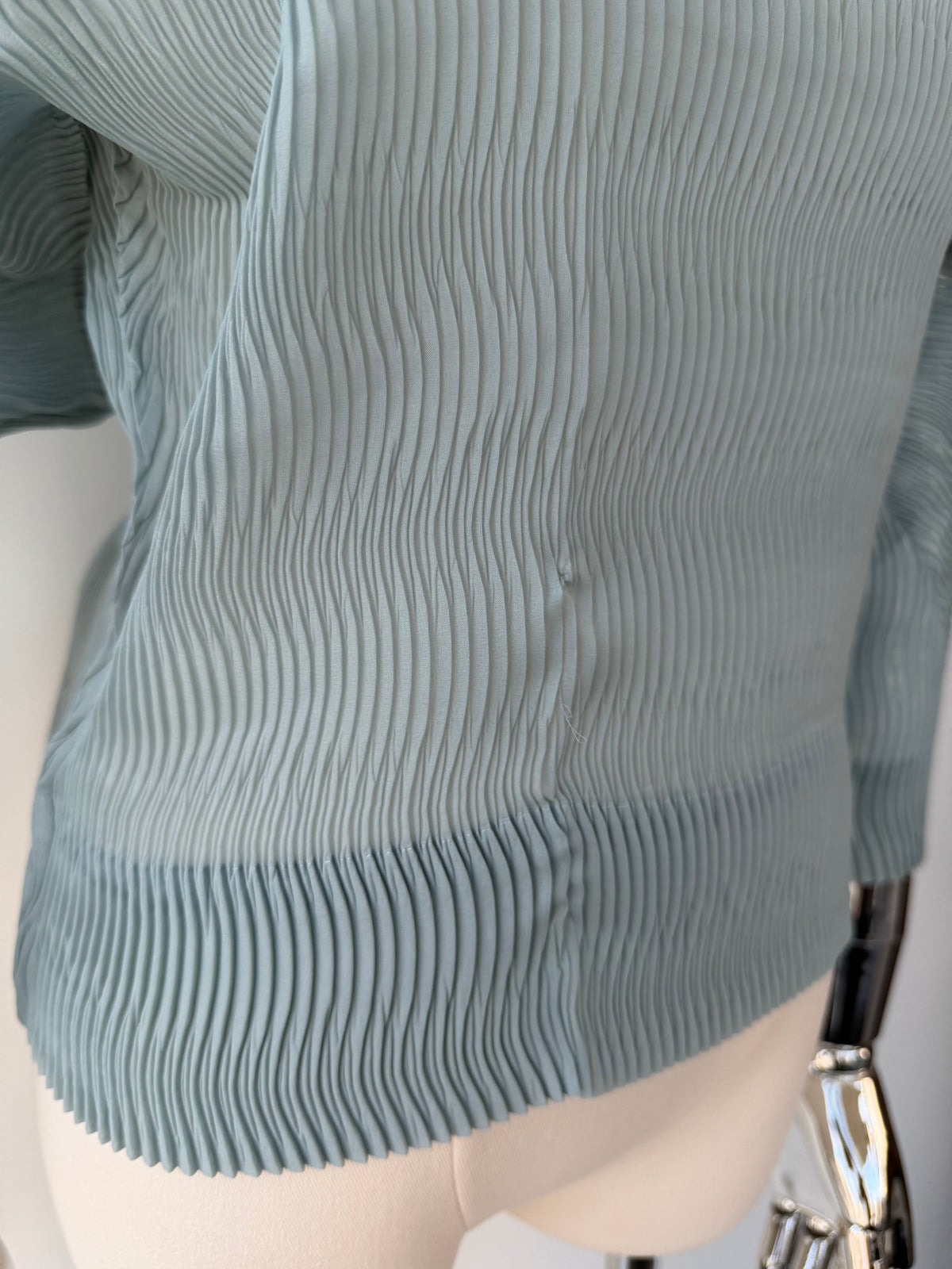 ISSEY MIYAKE 3D STEAM PLEATED TOP