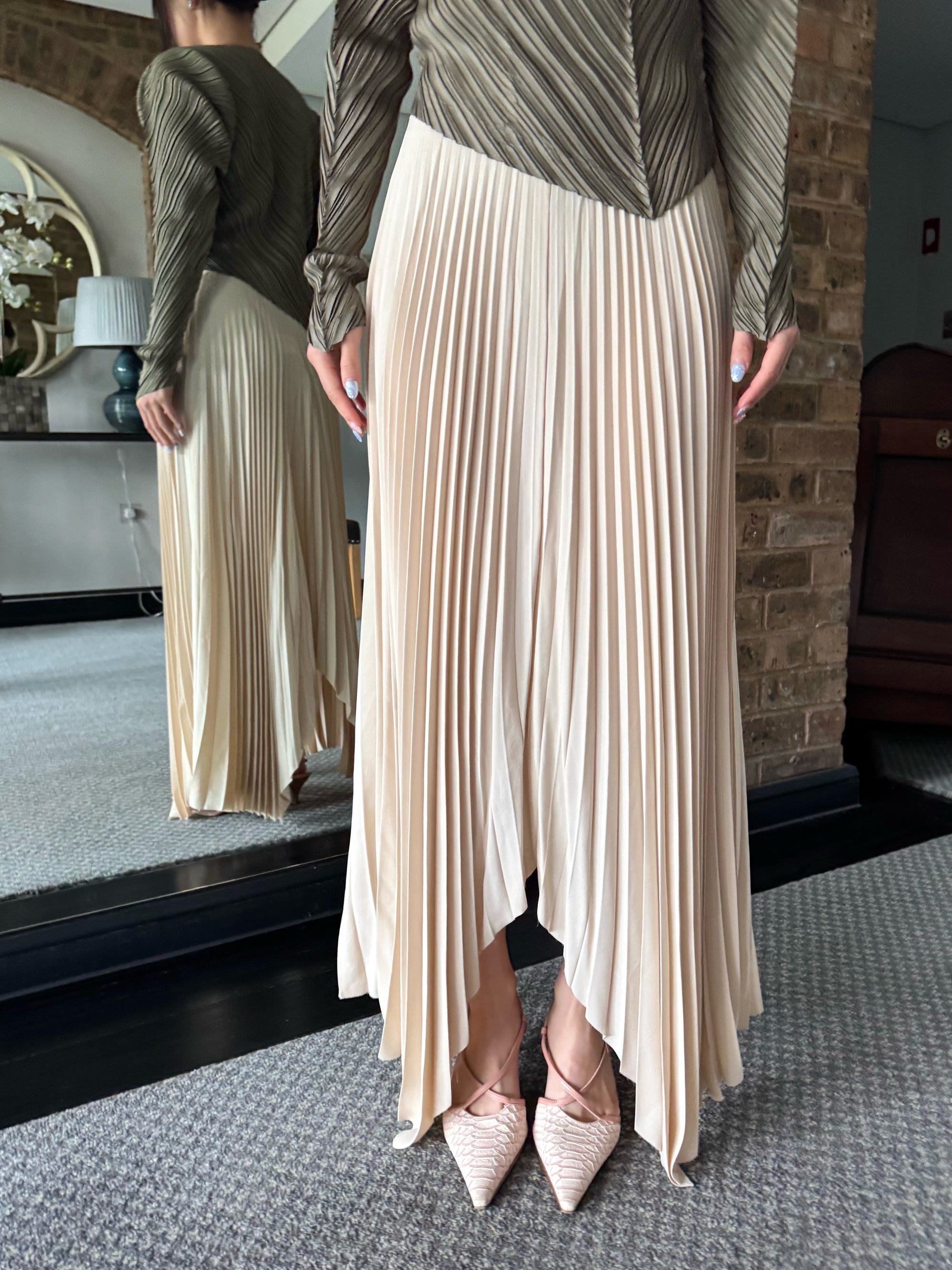 HELMUT LANG CREAM PLEATED SKIRT