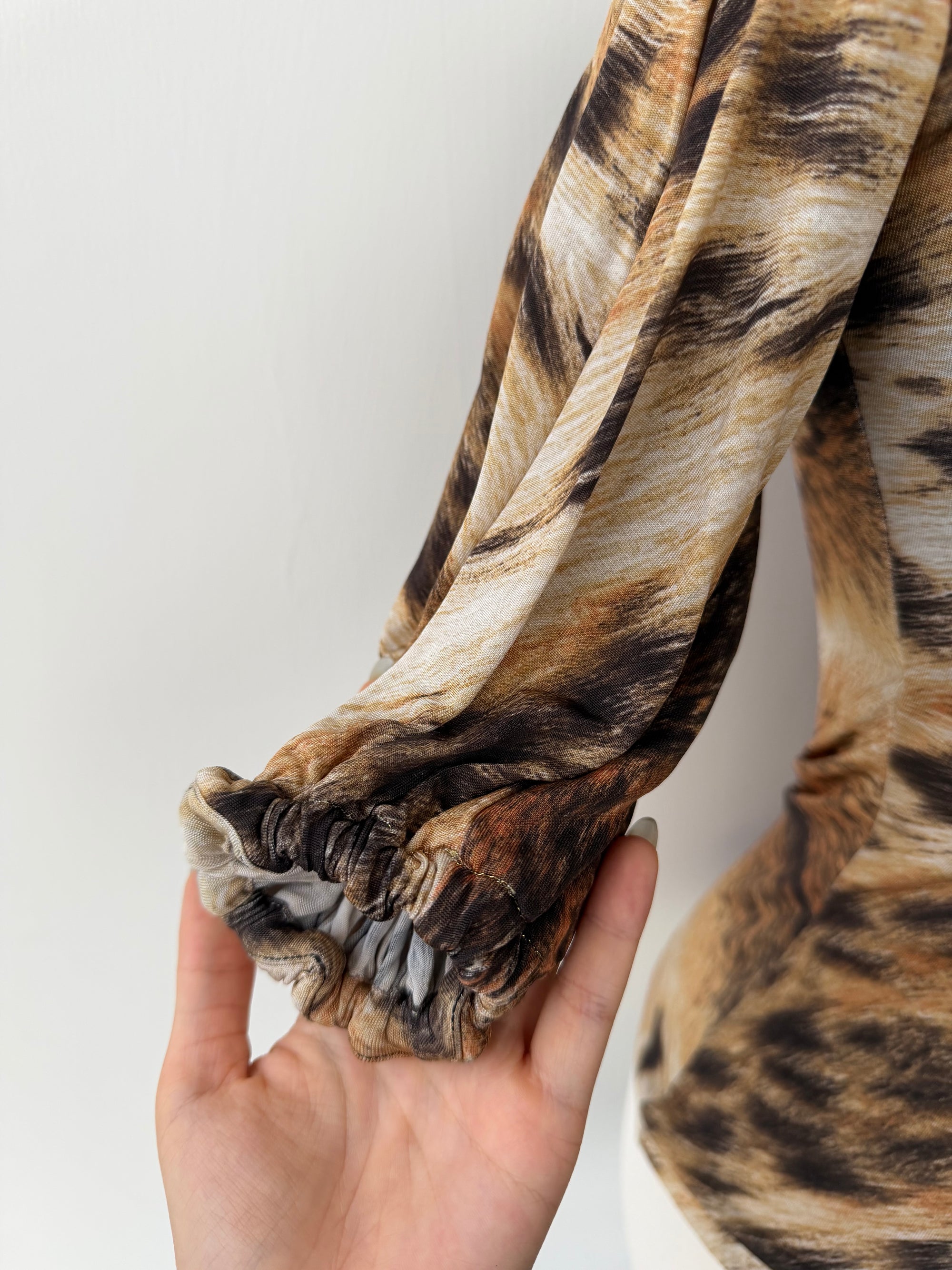 JUST CAVALLI 00s CHEETAH PRINT TOP
