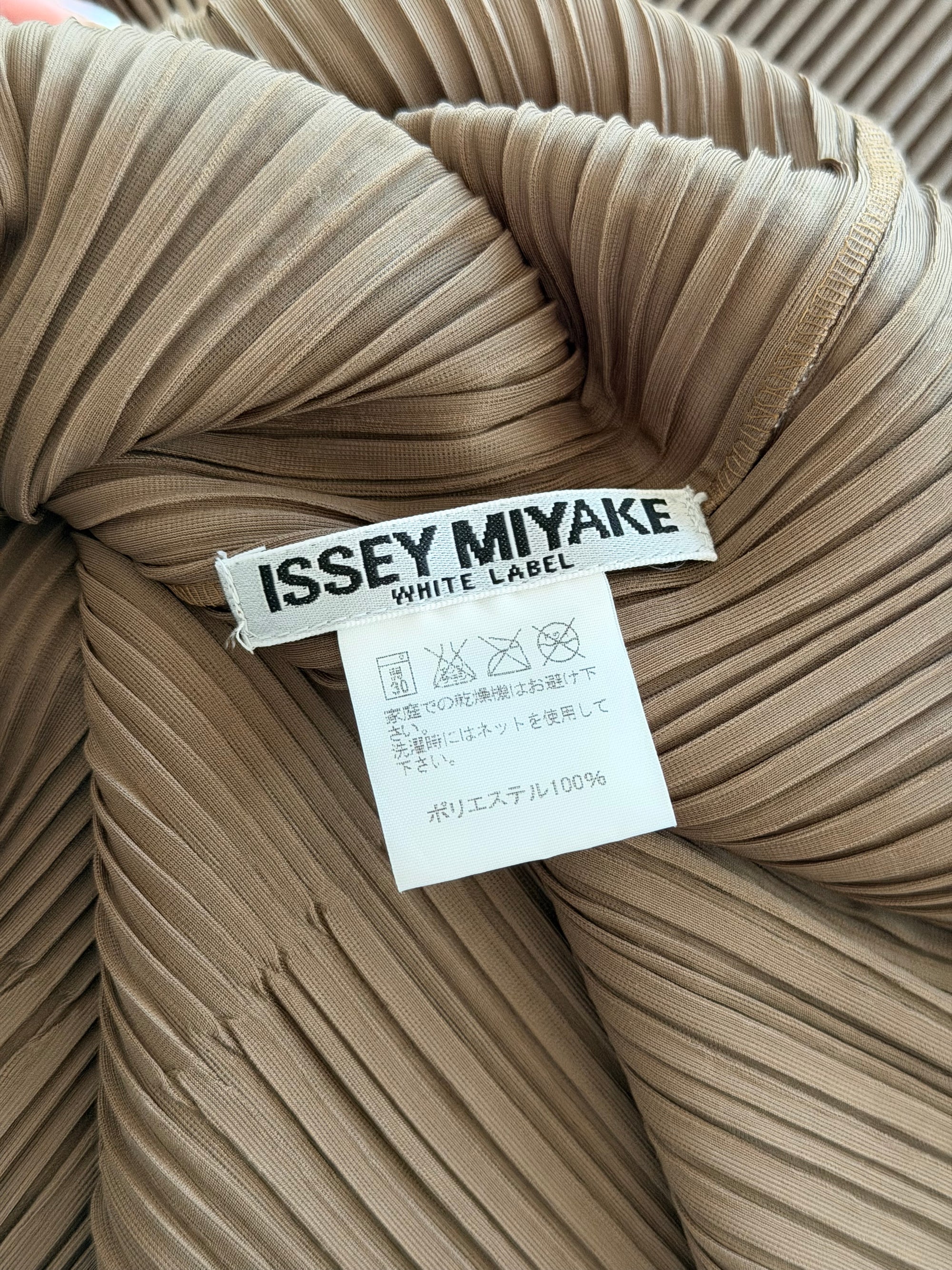 ISSEY MIYAKE S/S 2003 PLEATED TOP