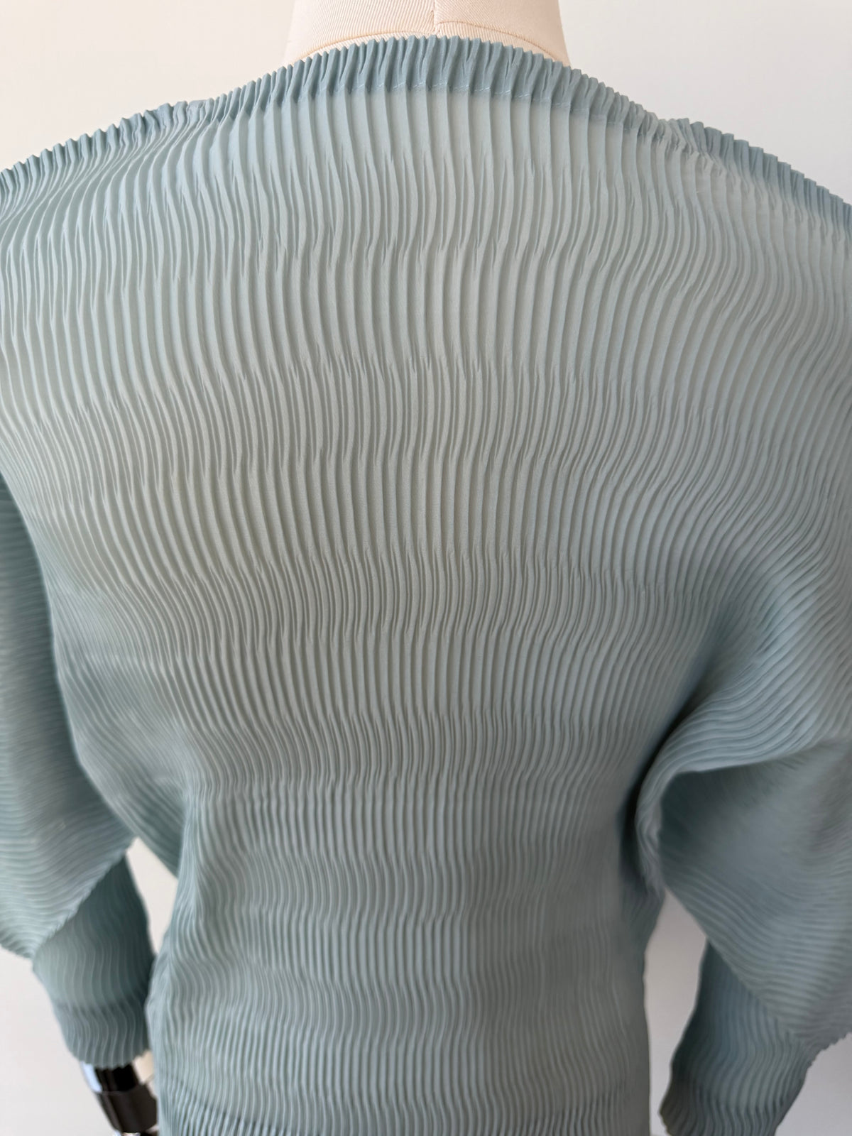 ISSEY MIYAKE 3D STEAM PLEATED TOP