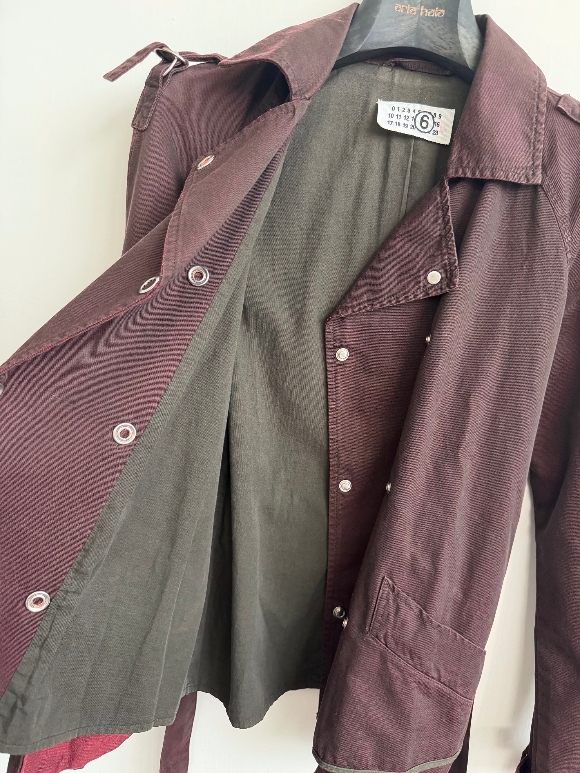 MM6 00s BURGUNDY TRENCH COAT