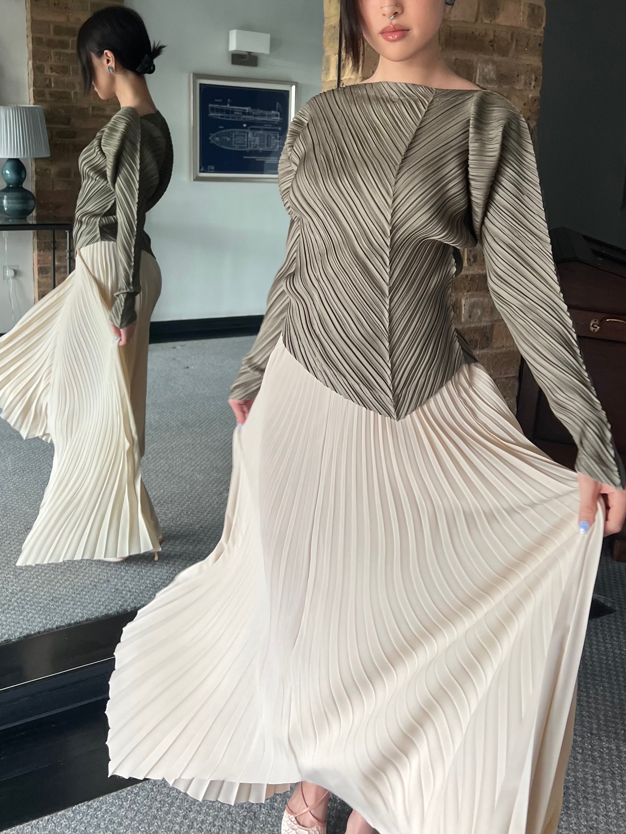 HELMUT LANG CREAM PLEATED SKIRT