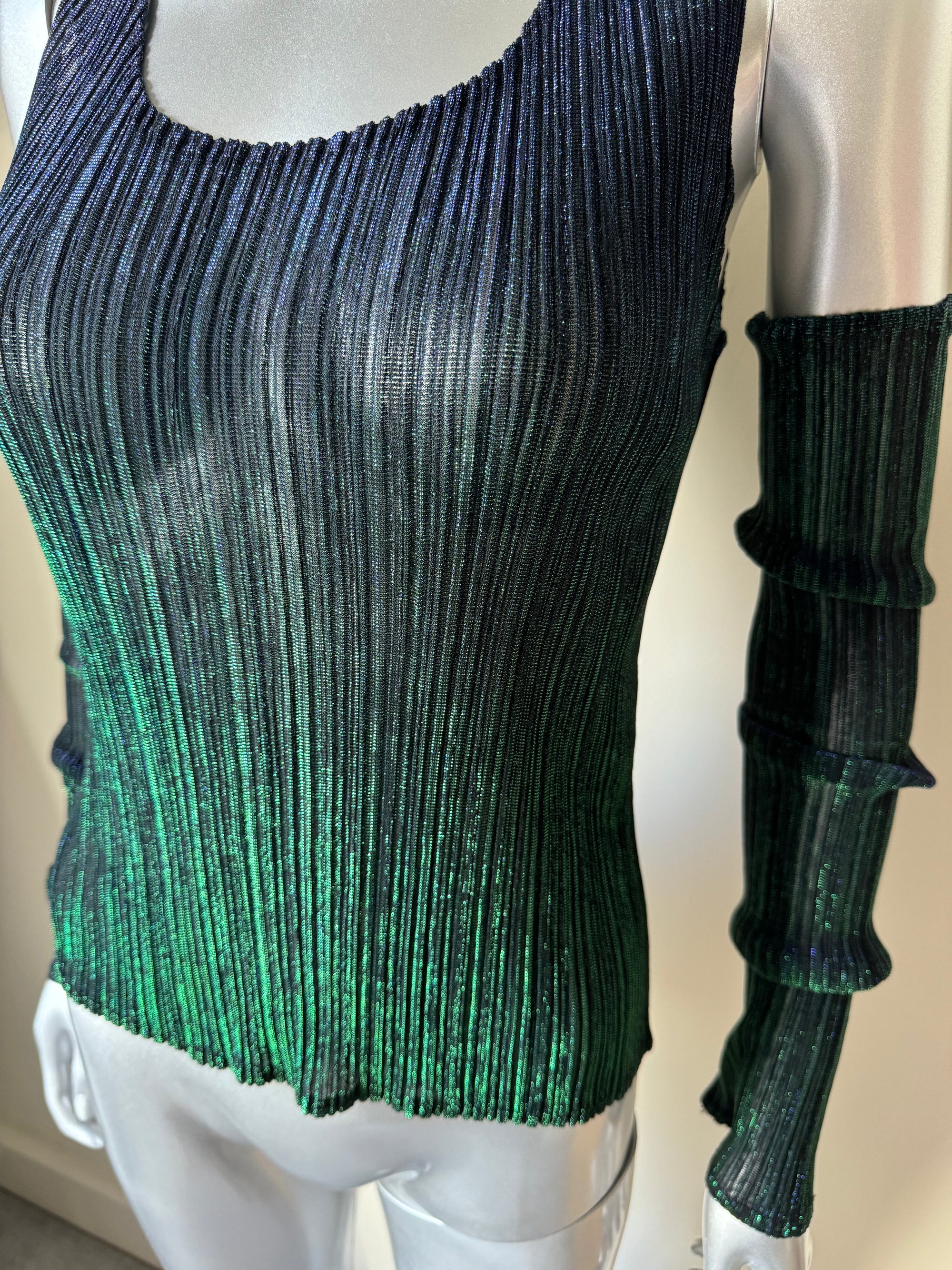 PLEATS PLEASE TWO-TONED GLITTER TOP WITH SLEEVES