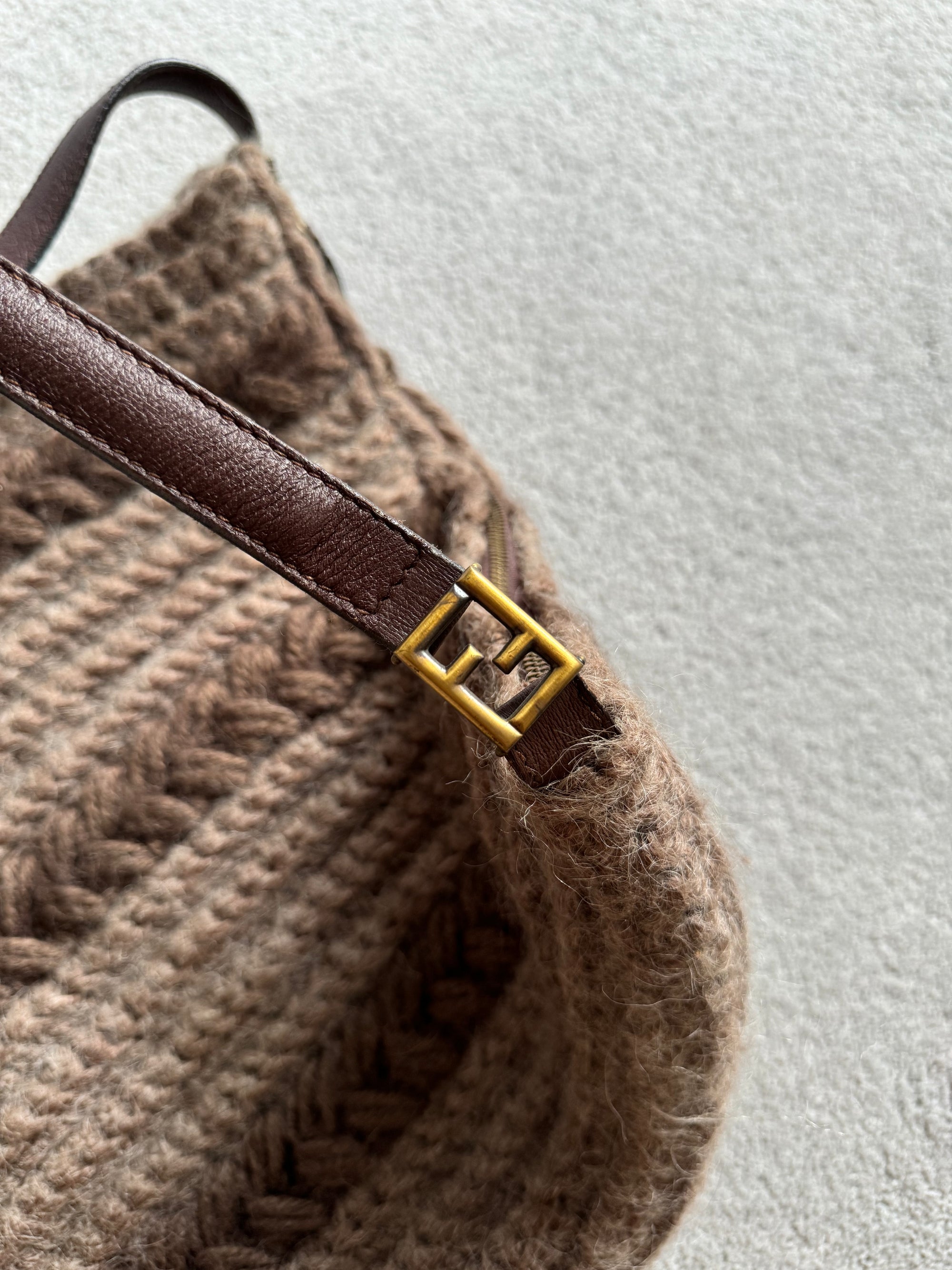 FENDI KNIT SHOULDER BAG