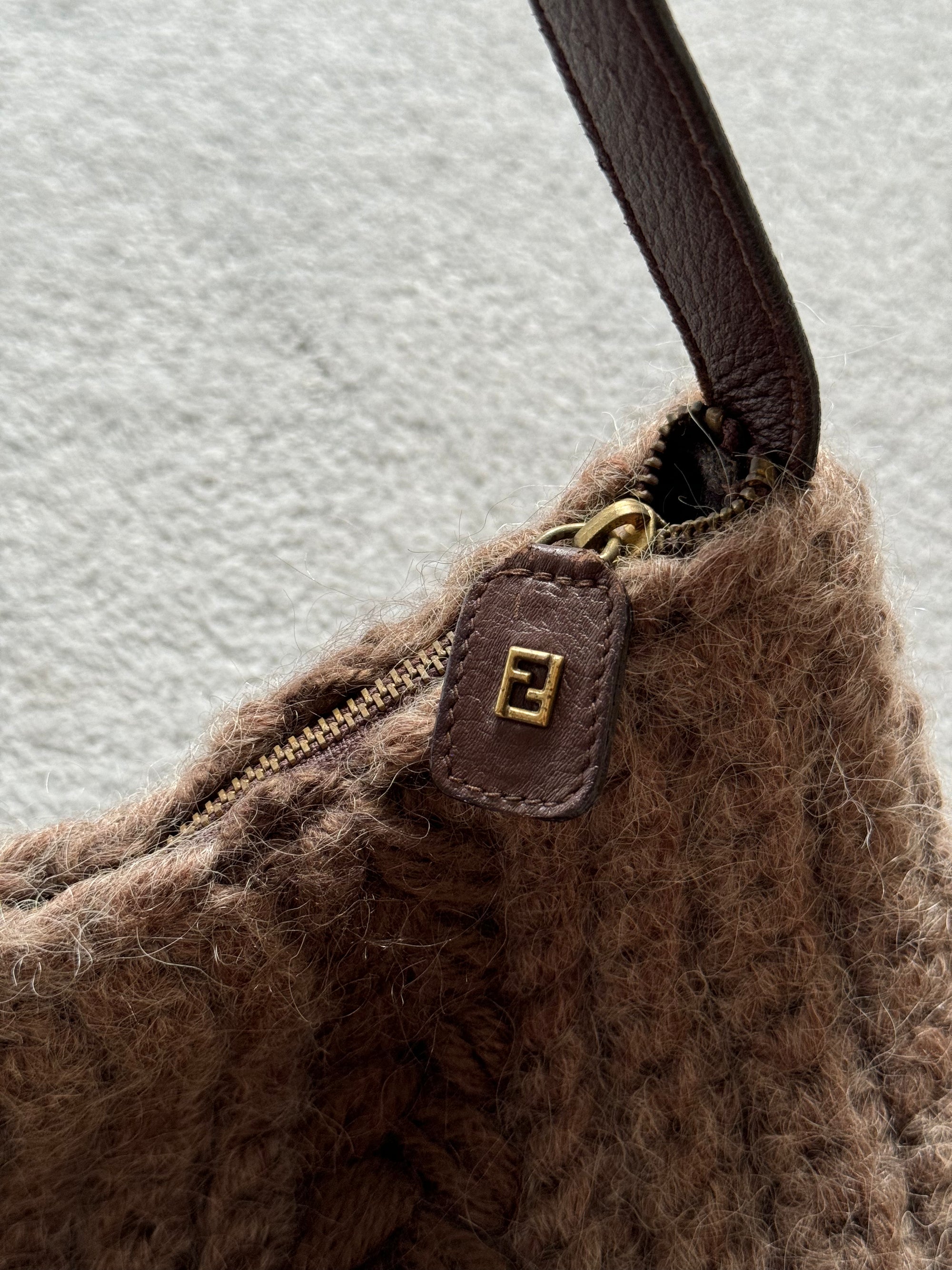 FENDI KNIT SHOULDER BAG
