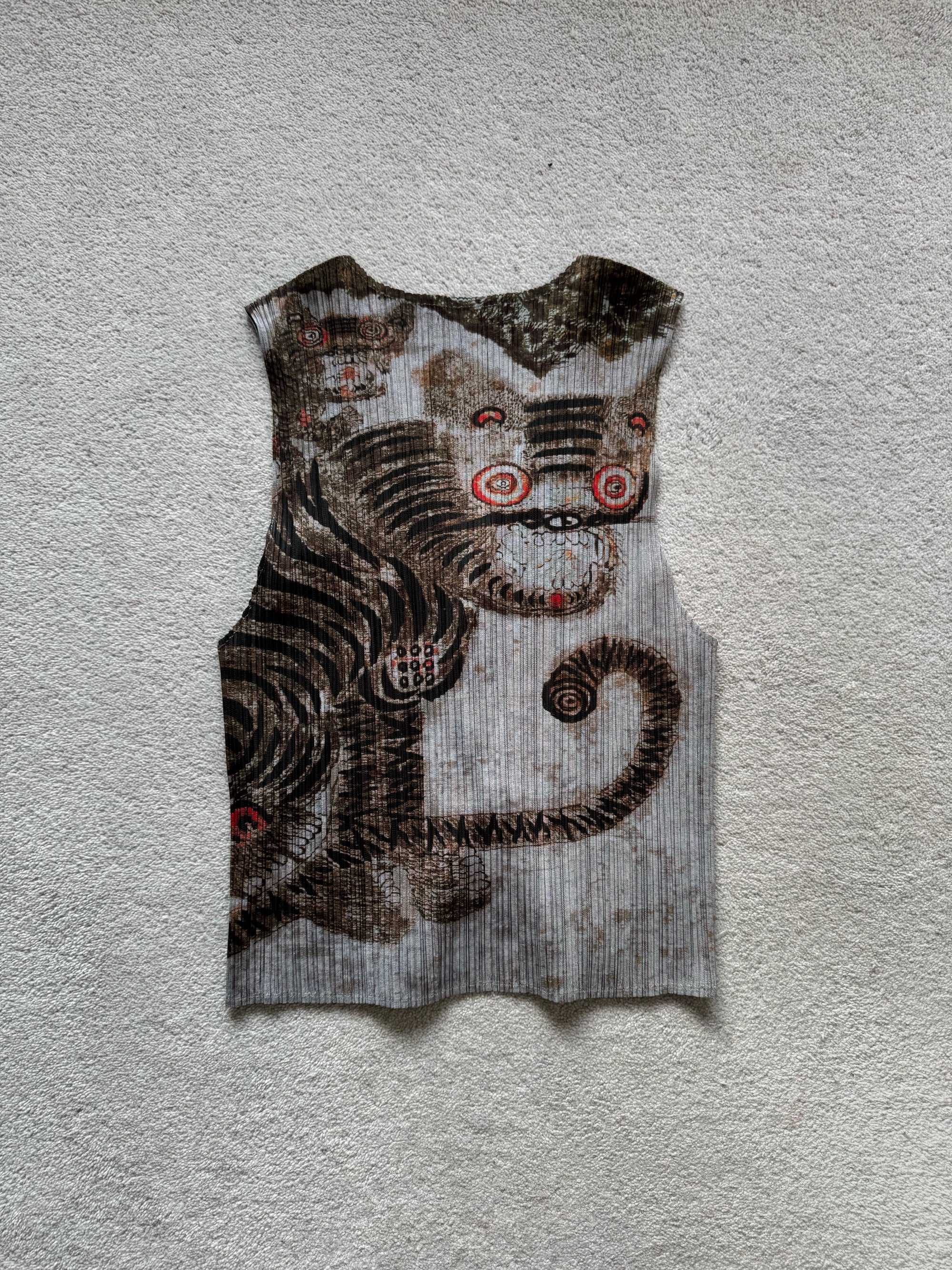 PLEATS PLEASE F/W 1998 TIGER CAT SLEEVELESS VEST